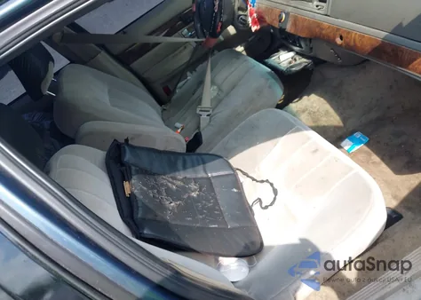 2007 Mercury Grand Marquis Gs from USA, damaged, VIN 2MEFM74V07X618555